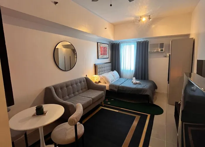 Light Lux Apartment Manila